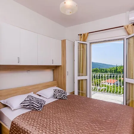 Dalmatian Gem - Two-bedroom With Terrace And Swimming Pool Villa *