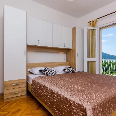 Dalmatian Gem - Two-bedroom With Terrace And Swimming Pool Villa Gruda