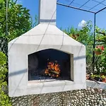 Dalmatian Gem - Two-bedroom With Terrace And Swimming Pool *