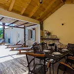 Dalmatian Gem - Two-bedroom With Terrace And Swimming Pool Gruda