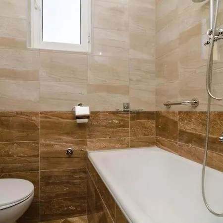 Dalmatian Gem - Two-bedroom With Terrace And Swimming Pool