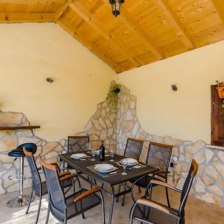 Dalmatian Gem - Two-bedroom With Terrace And Swimming Pool * Gruda