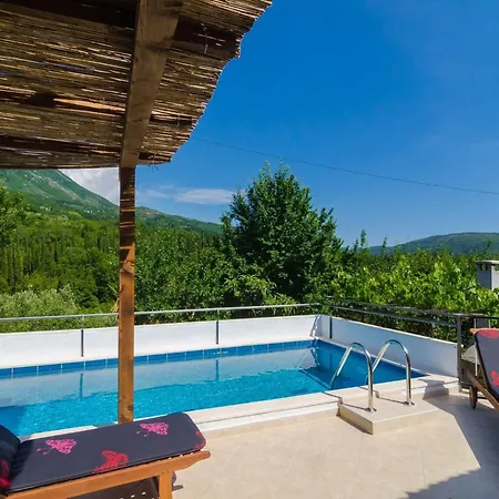 Dalmatian Gem - Two-bedroom With Terrace And Swimming Pool Vila