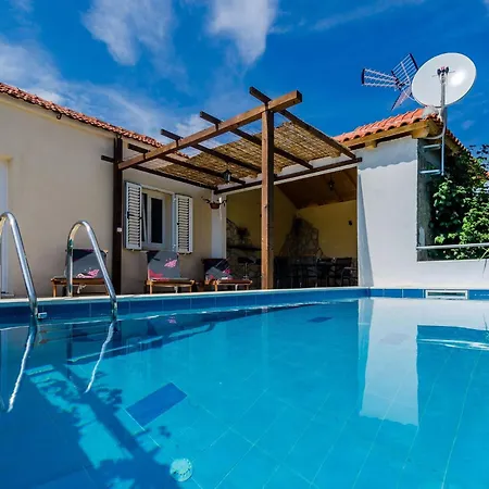 Dalmatian Gem - Two-bedroom With Terrace And Swimming Pool Villa