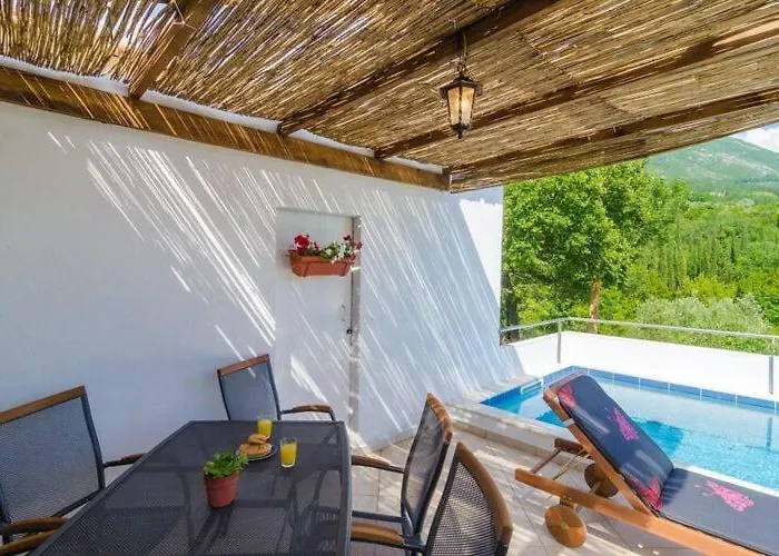 Dalmatian Gem - Two-bedroom With Terrace And Swimming Pool * Gruda