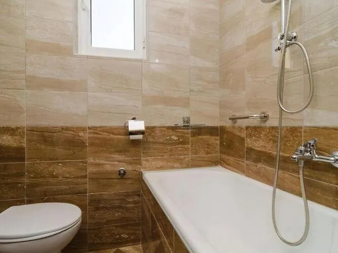 Dalmatian Gem - Two-bedroom With Terrace And Swimming Pool