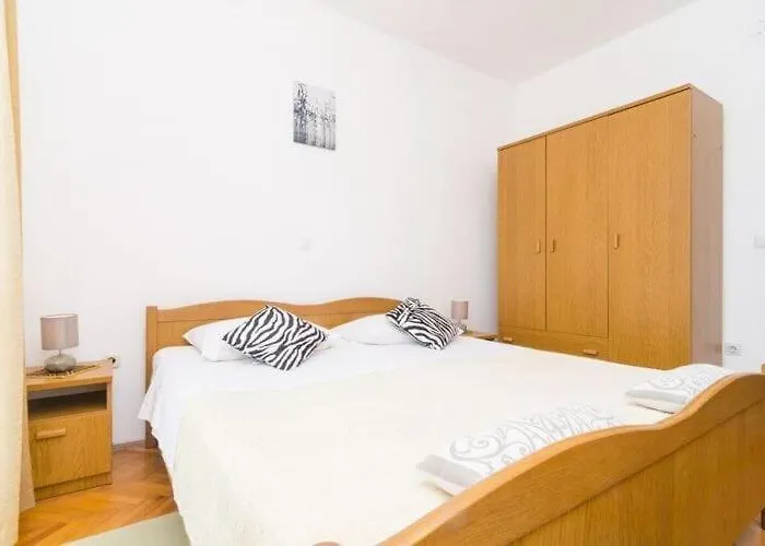 Villa Dalmatian Gem - Two-bedroom With Terrace And Swimming Pool *