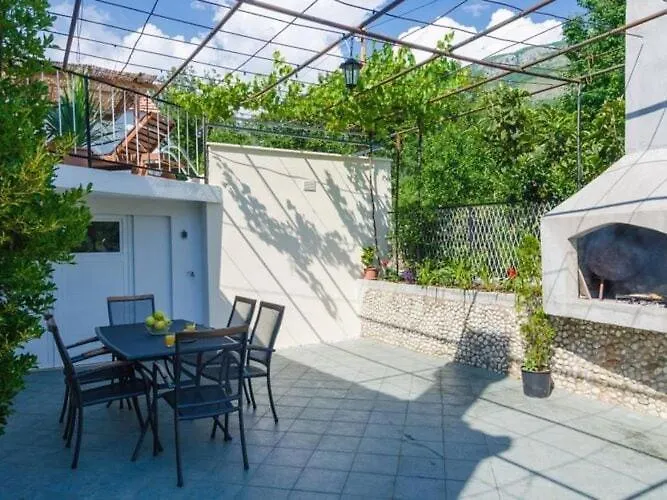 Dalmatian Gem - Two-bedroom With Terrace And Swimming Pool *