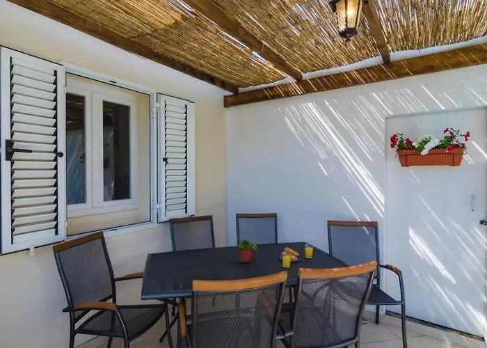 Villa Dalmatian Gem - Two-bedroom With Terrace And Swimming Pool