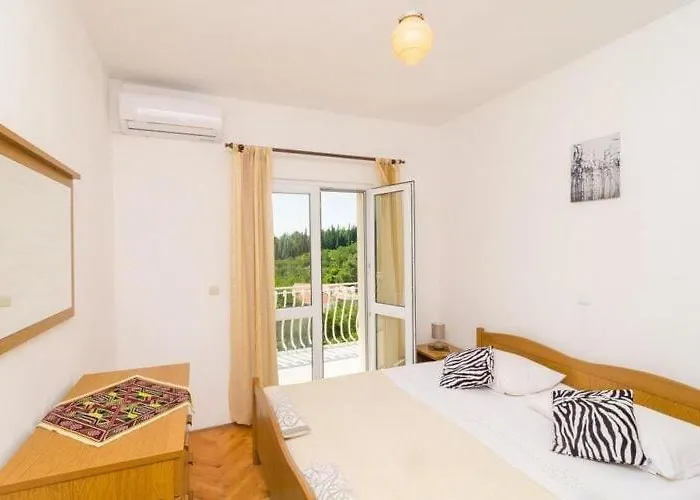 Dalmatian Gem - Two-bedroom With Terrace And Swimming Pool Villa Gruda