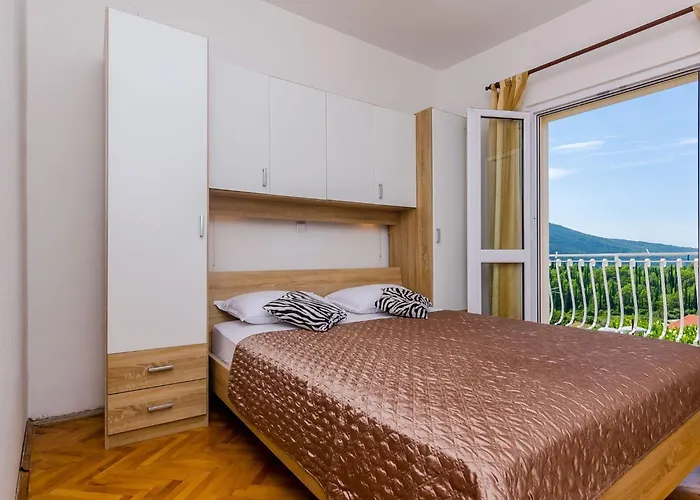 Dalmatian Gem - Two-bedroom With Terrace And Swimming Pool Villa Gruda