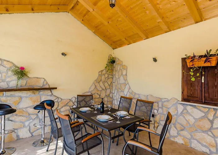 Dalmatian Gem - Two-bedroom With Terrace And Swimming Pool * Gruda