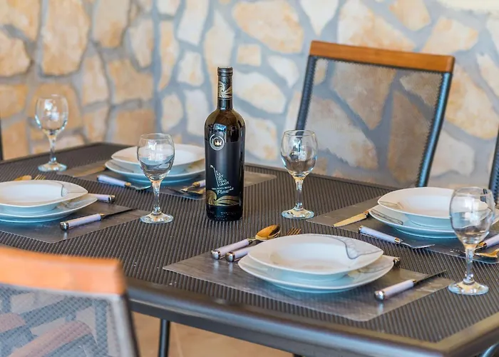 Villa Dalmatian Gem - Two-bedroom With Terrace And Swimming Pool